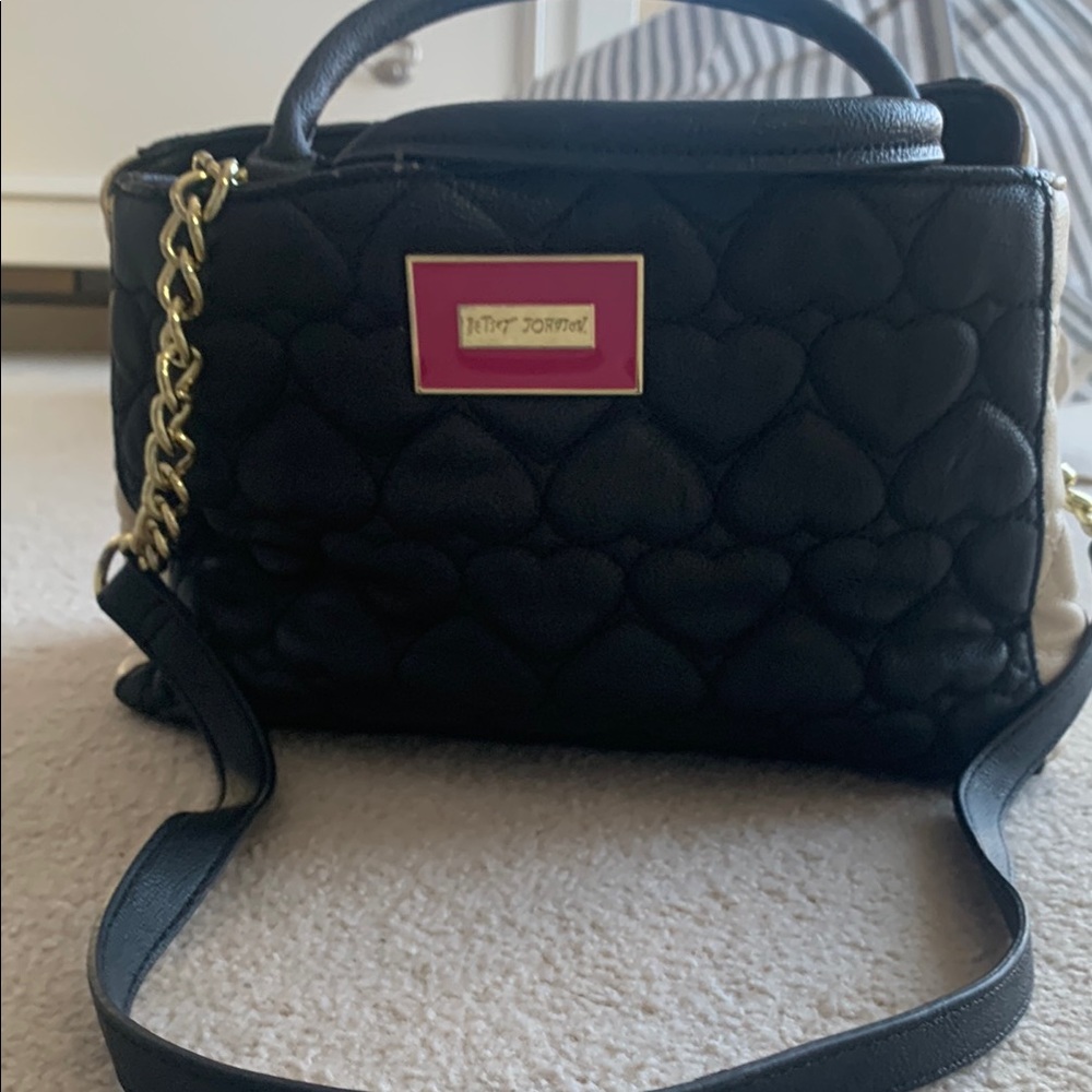 Betsey Johnson Black Heart Crossbody Bag with Gold Chain